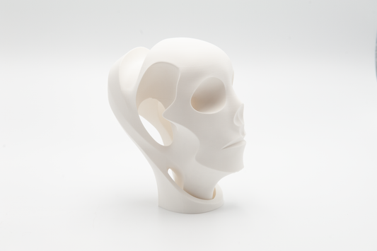Künstlerischer abstrakter Kopf als Skulptur